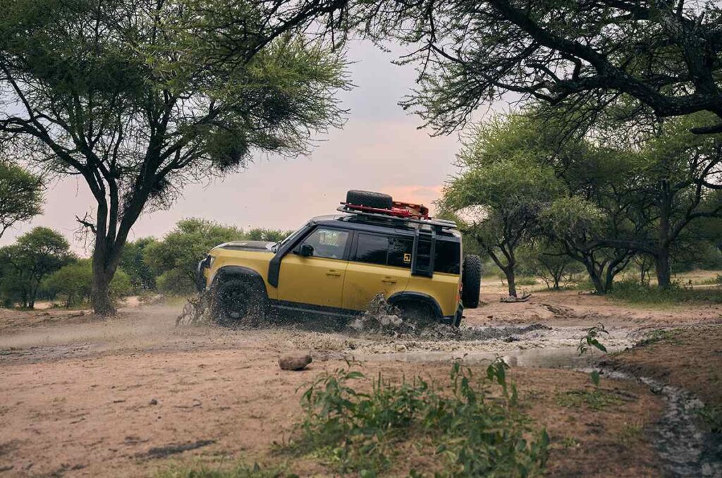 Llega a México Defender Trophy 1