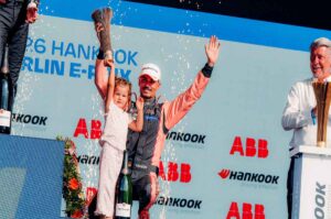 Pascal Wehrlein recupera liderato