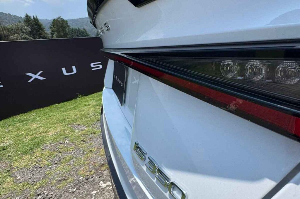 <strong>Lexus México presenta IS 350 F SPORT</strong> 1