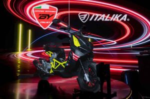 Italika presento su Drag STR 180