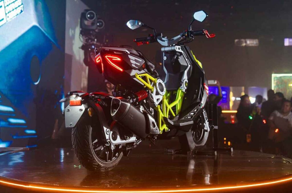 Italika presento su Drag STR 180 0