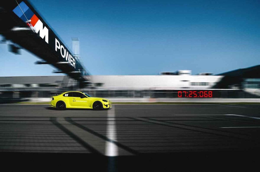 BMW M2 con M Performance Track Kit 0